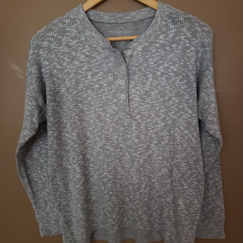 American Eagle Gray Pullover Long Sleeve Henley Mens Size S Cotton Buttons